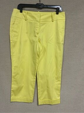 Moda Bright Yellow Cropped Capris